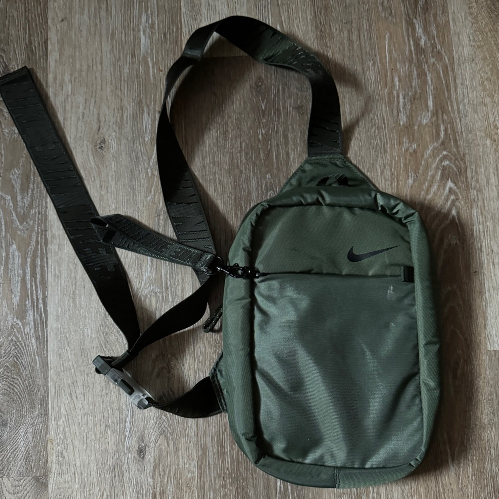Unisex Nike crossbody bag